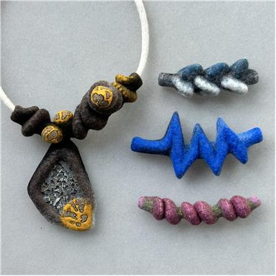 Vrouw Wolle - Advanced Object Encased Pendants: Elaborate Bezels and Bails